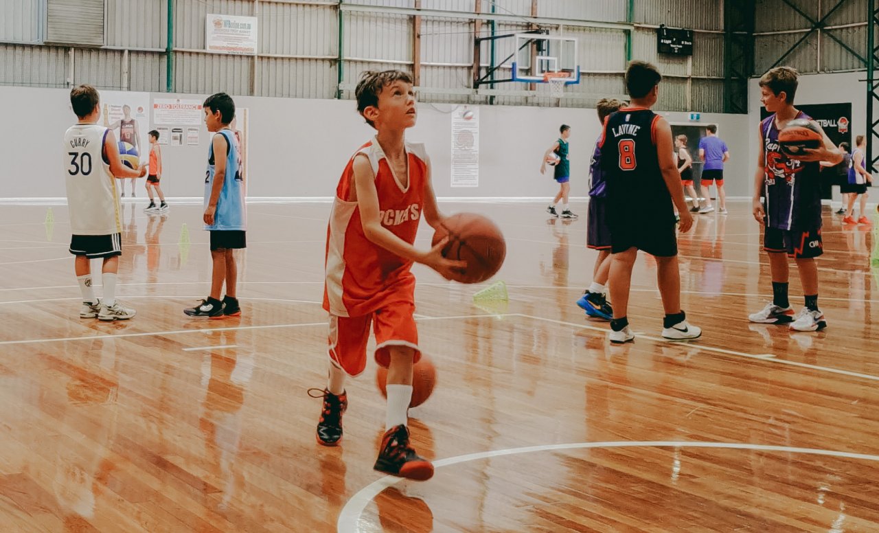 Hawks to host school holiday camp at UOW